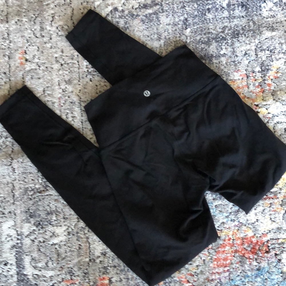 Lululemon Wunder Under leggings